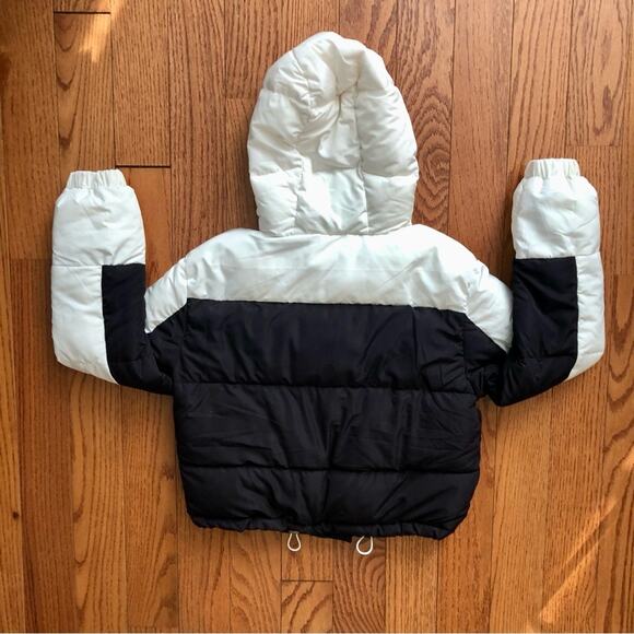 Love Tree Two Tone Cropped Zip Up White Black Hooded Puffer Women’s Size S NWT - Picture 9 of 10